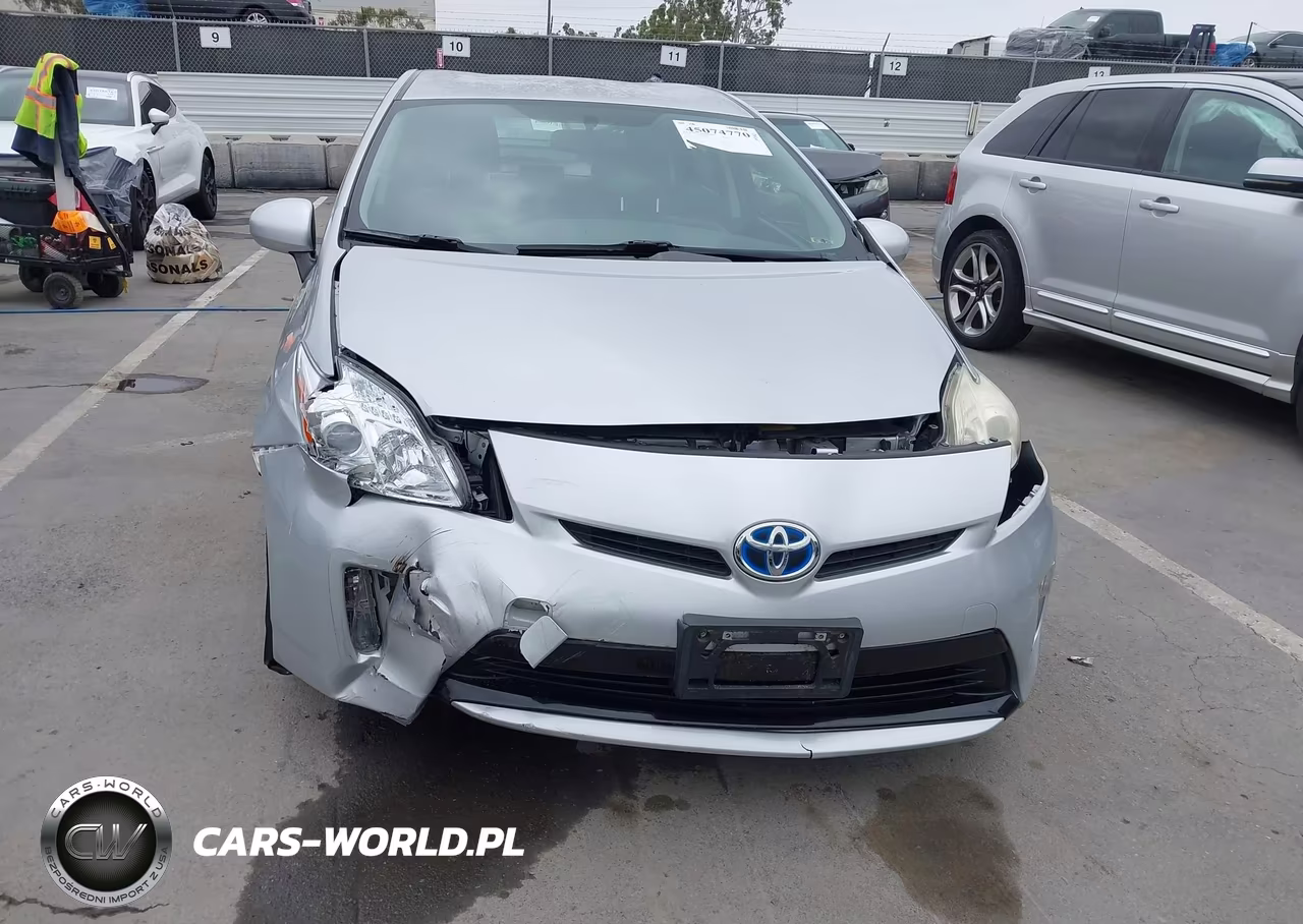 2014 Toyota Prius Three VIN:JTDKN3DU7E1801910 - 6