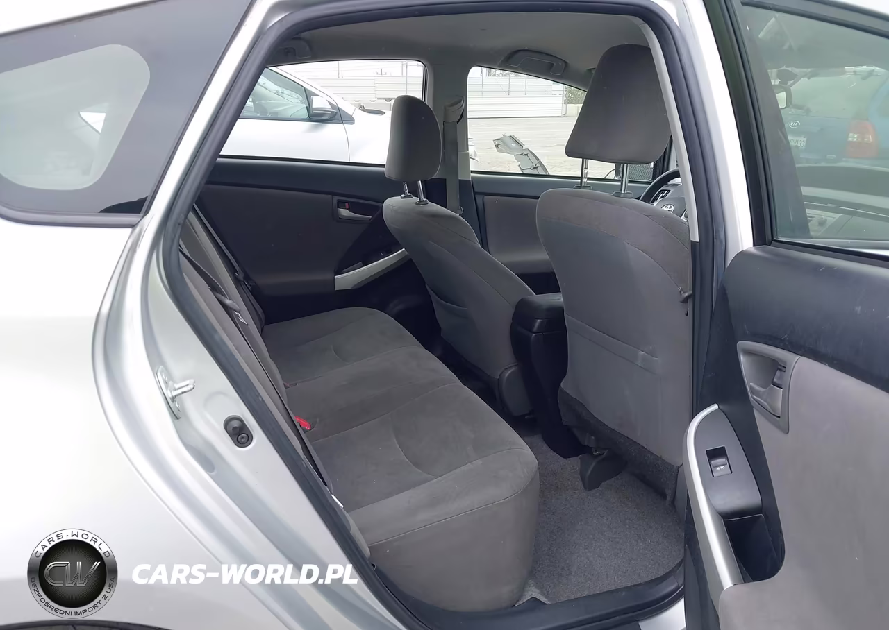 2014 Toyota Prius Three VIN:JTDKN3DU7E1801910 - 8