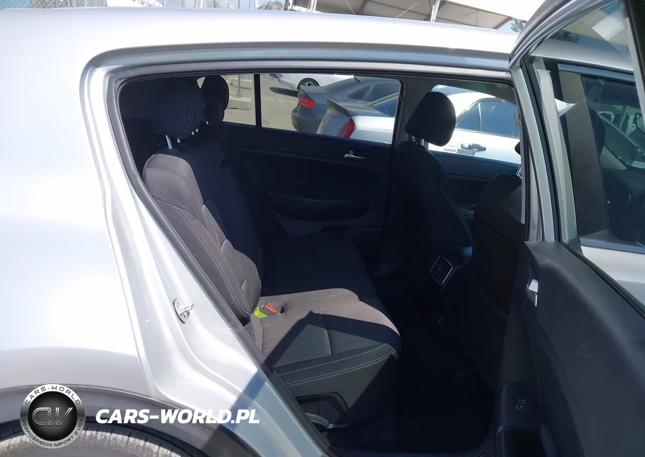 2019 Kia Sportage Lx VIN:KNDPM3AC5K7610807 - 8