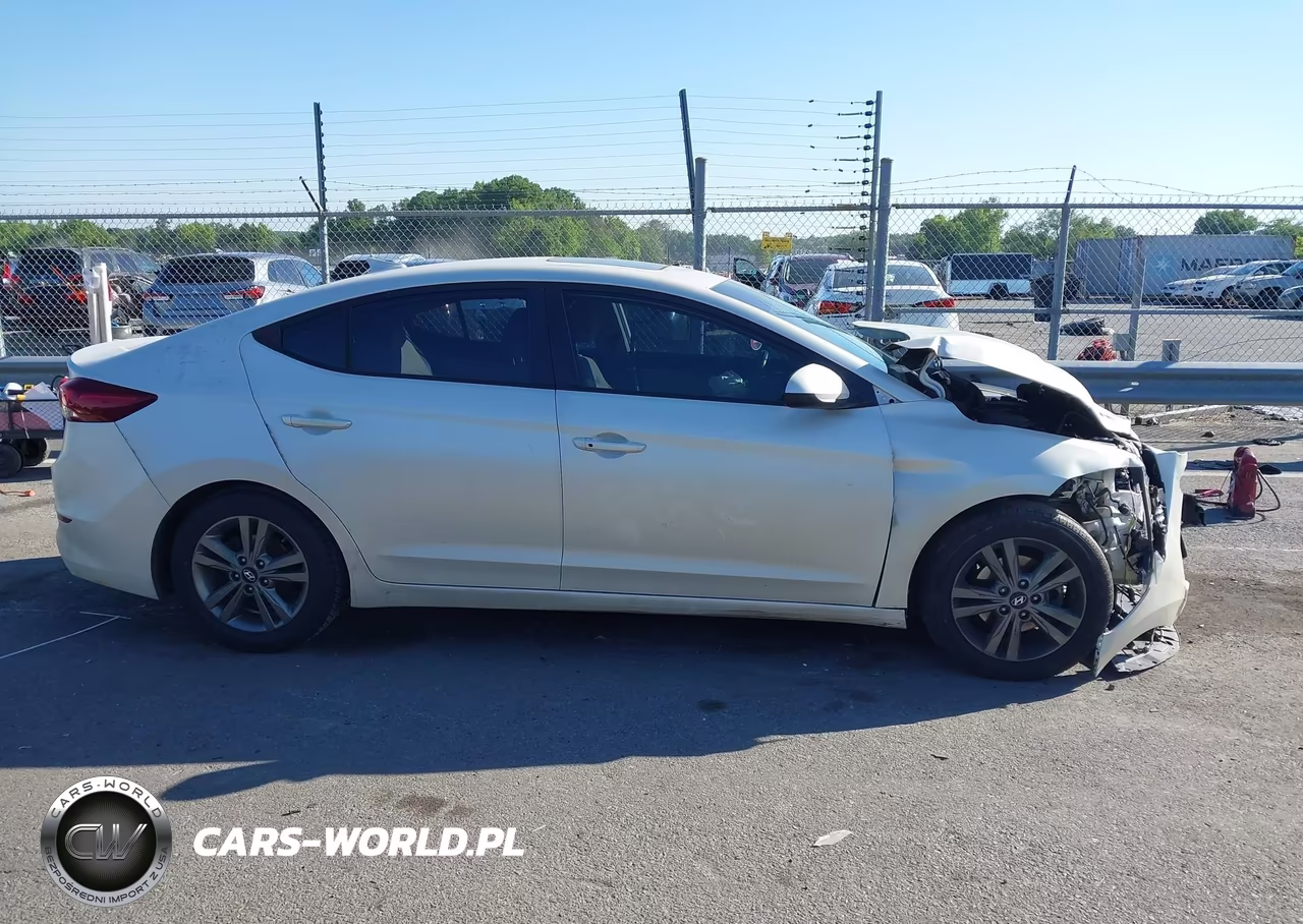 2018 Hyundai Elantra Value Edition VIN:5NPD84LF1JH249784 - 13