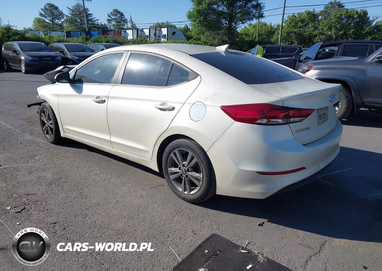 2018 Hyundai Elantra Value Edition VIN:5NPD84LF1JH249784 - 3