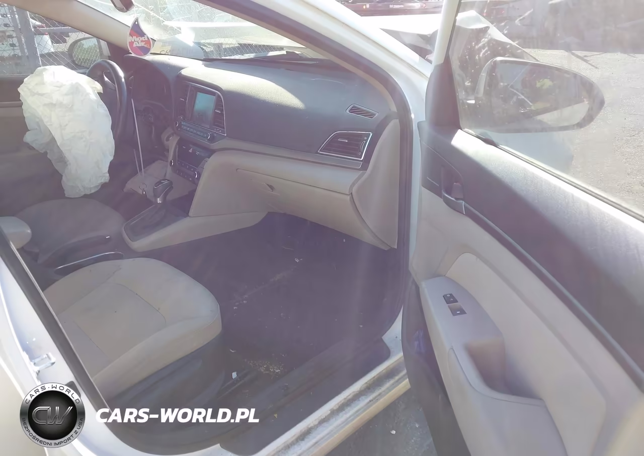 2018 Hyundai Elantra Value Edition VIN:5NPD84LF1JH249784 - 5
