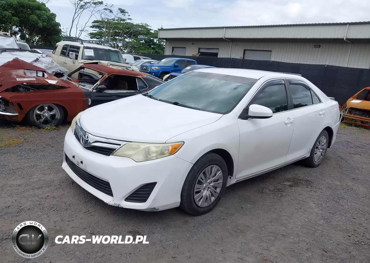 2014 Toyota Camry Le VIN:4T1BF1FK2EU748265 - 14