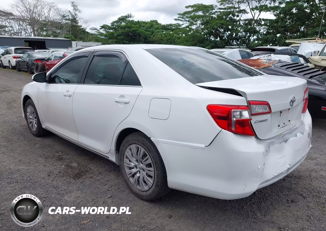 2014 Toyota Camry Le VIN:4T1BF1FK2EU748265 - 18