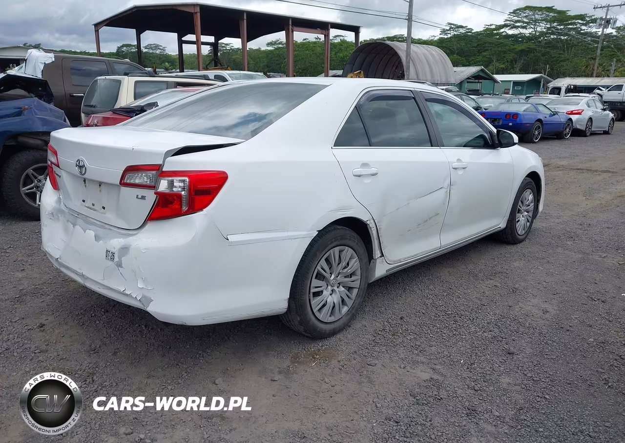 2014 Toyota Camry Le VIN:4T1BF1FK2EU748265 - 4