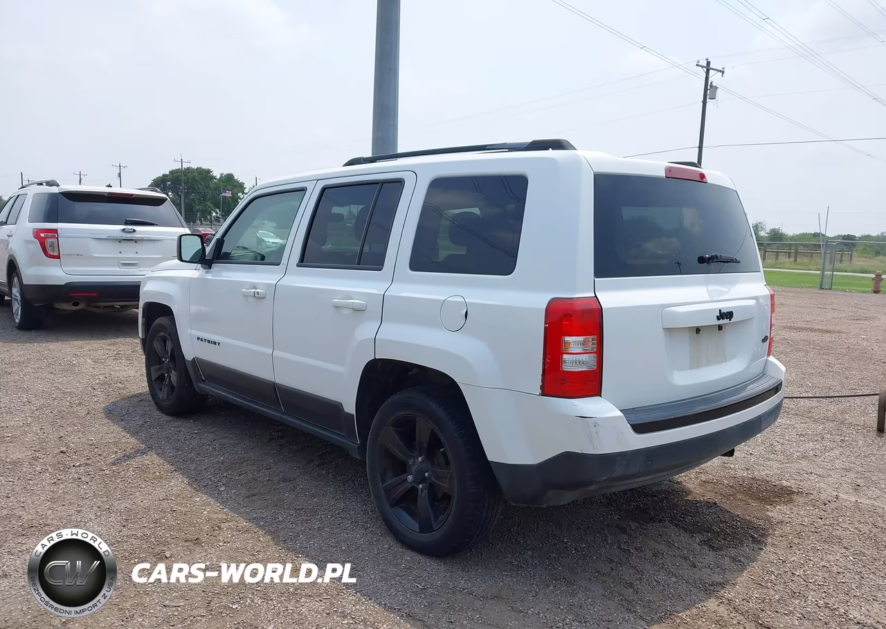 2014 Jeep Patriot Altitude VIN:1C4NJPBA3ED703447 - 3