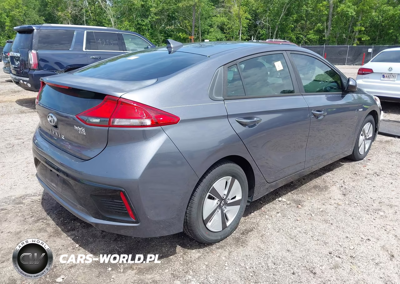 2017 Hyundai Ioniq Hybrid Blue VIN:KMHC65LC8HU048036 - 4