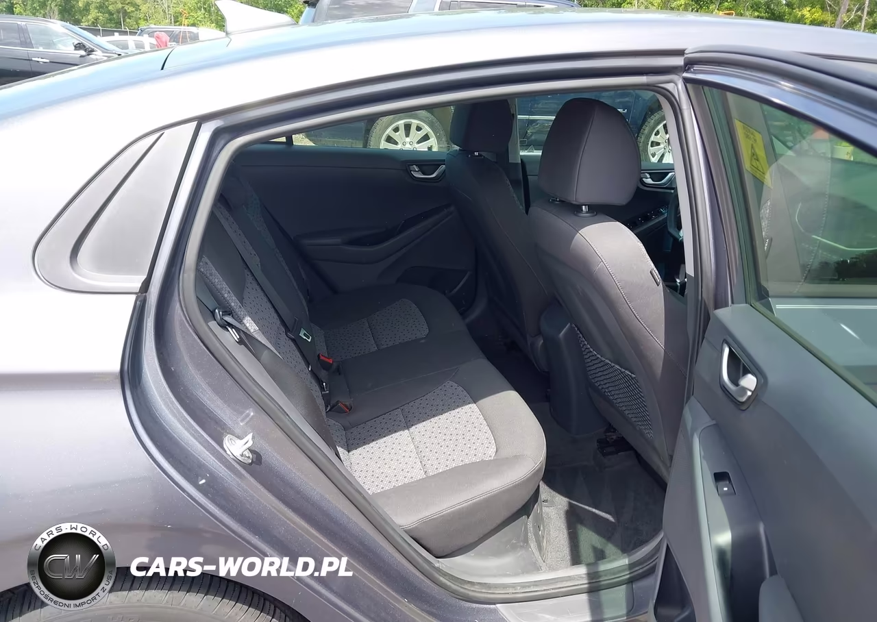 2017 Hyundai Ioniq Hybrid Blue VIN:KMHC65LC8HU048036 - 8