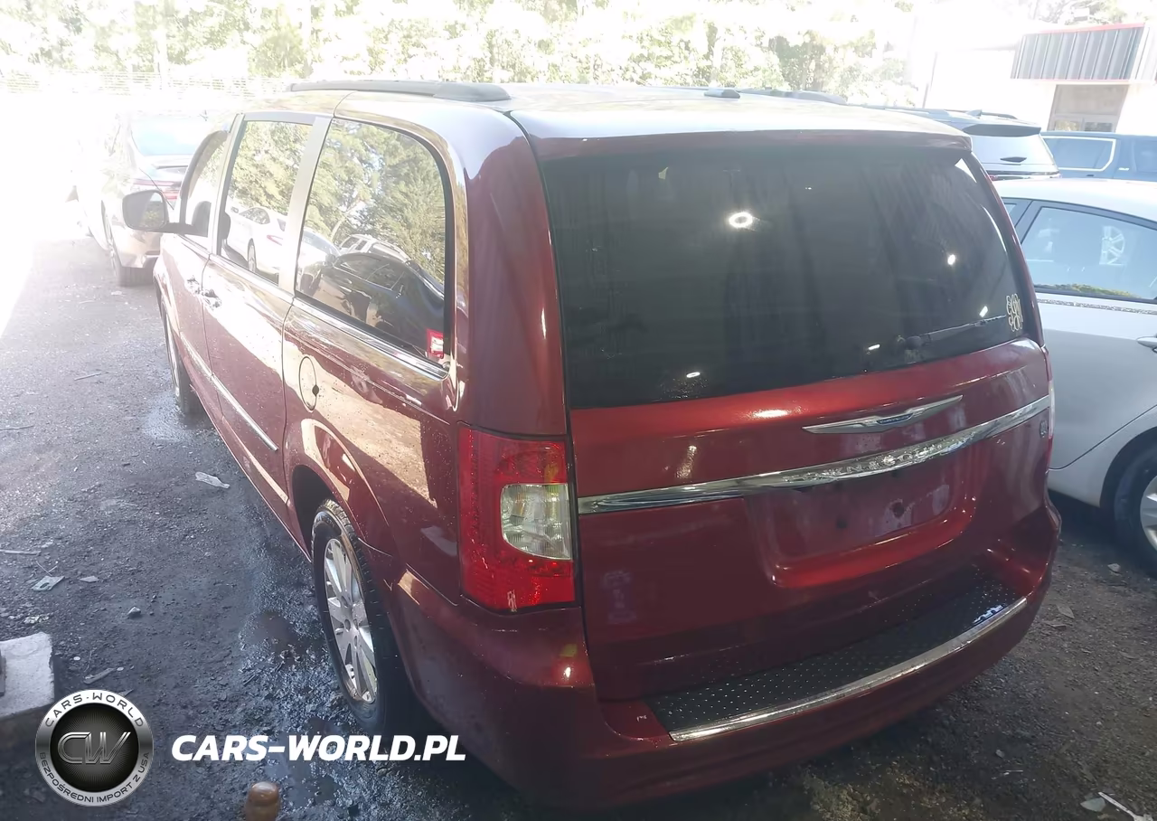 2016 Chrysler Town & Country Touring VIN:2C4RC1BG5GR189646 - 3