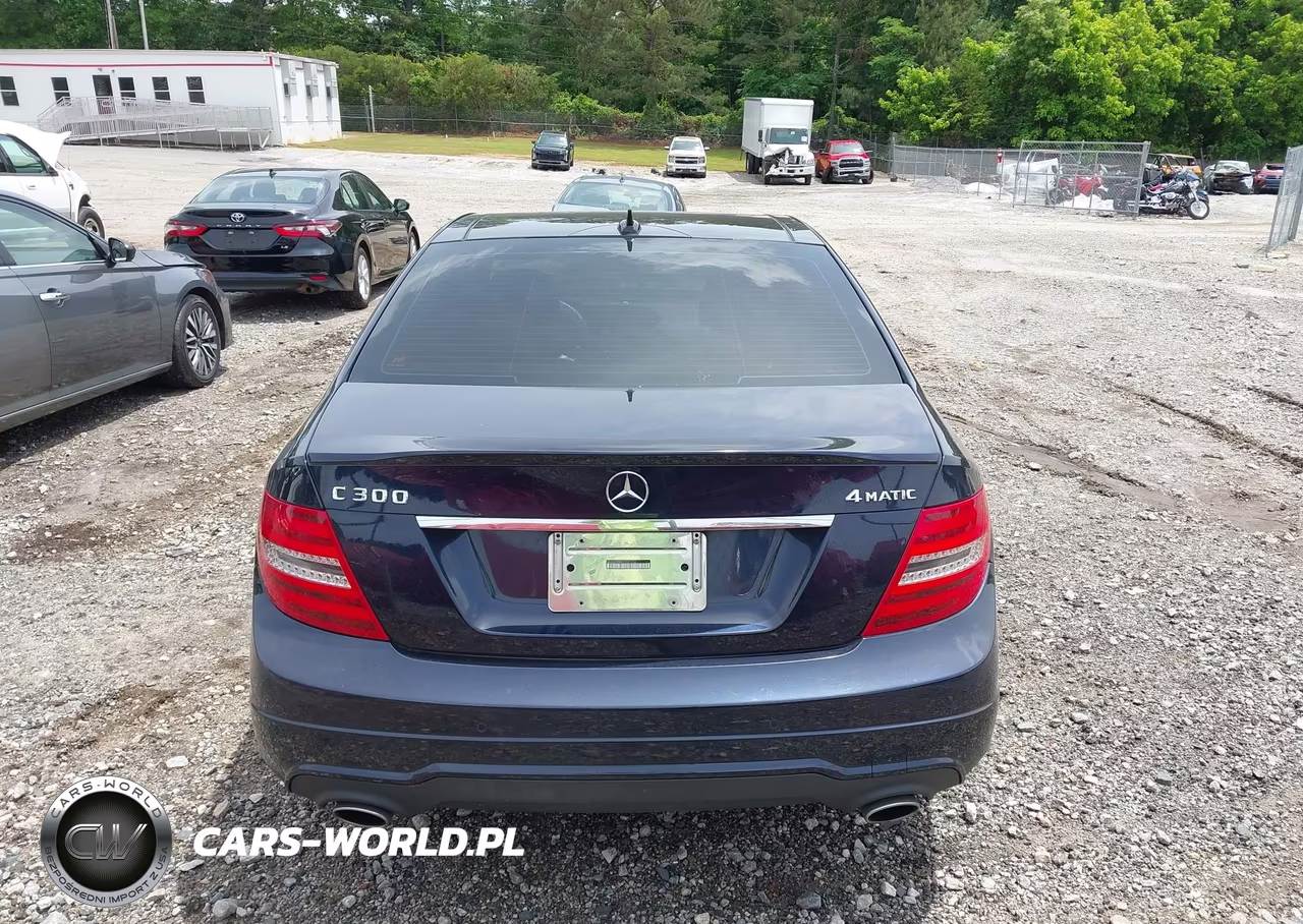 2012 Mercedes-Benz C 300 Sport 4Matic VIN:WDDGF8BB4CR221715 - 16