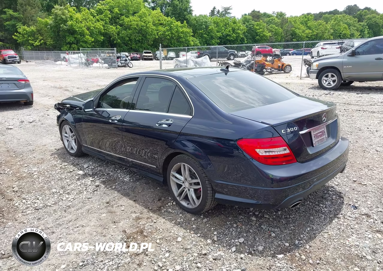 2012 Mercedes-Benz C 300 Sport 4Matic VIN:WDDGF8BB4CR221715 - 3