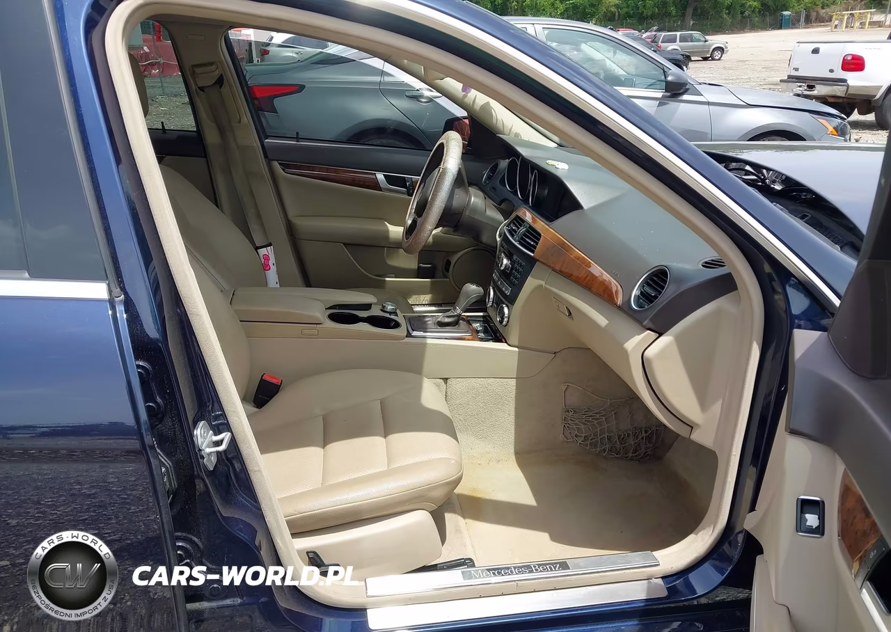 2012 Mercedes-Benz C 300 Sport 4Matic VIN:WDDGF8BB4CR221715 - 5
