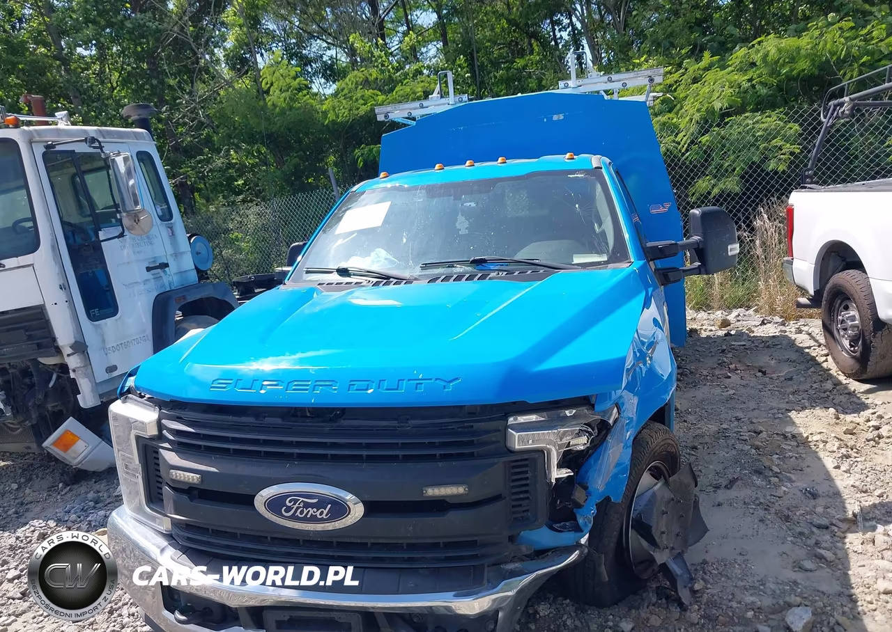2018 Ford F-350 Chassis Xl VIN:1FD8X3GT9JEC29048 - 12
