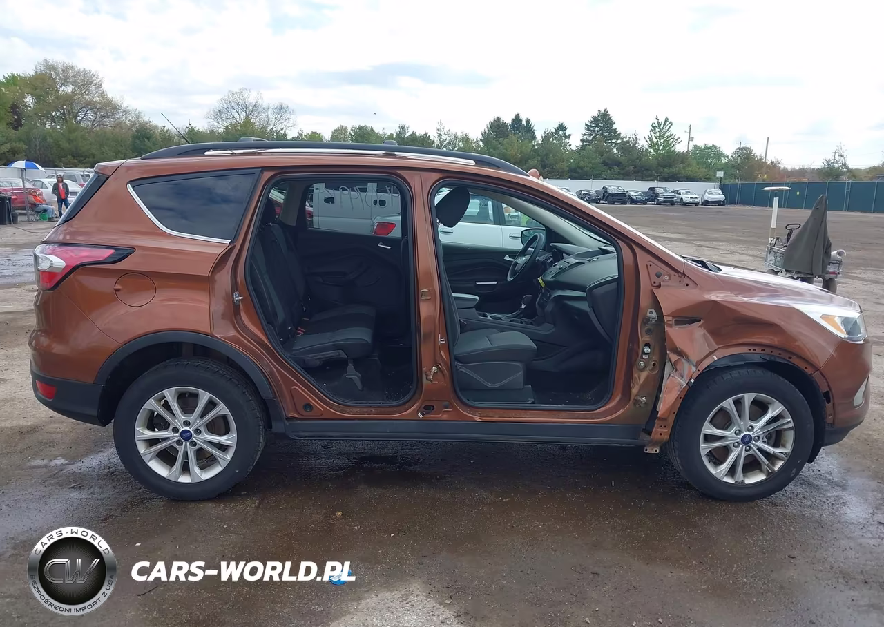 2017 Ford Escape Se VIN:1FMCU9G93HUB86806 - 14
