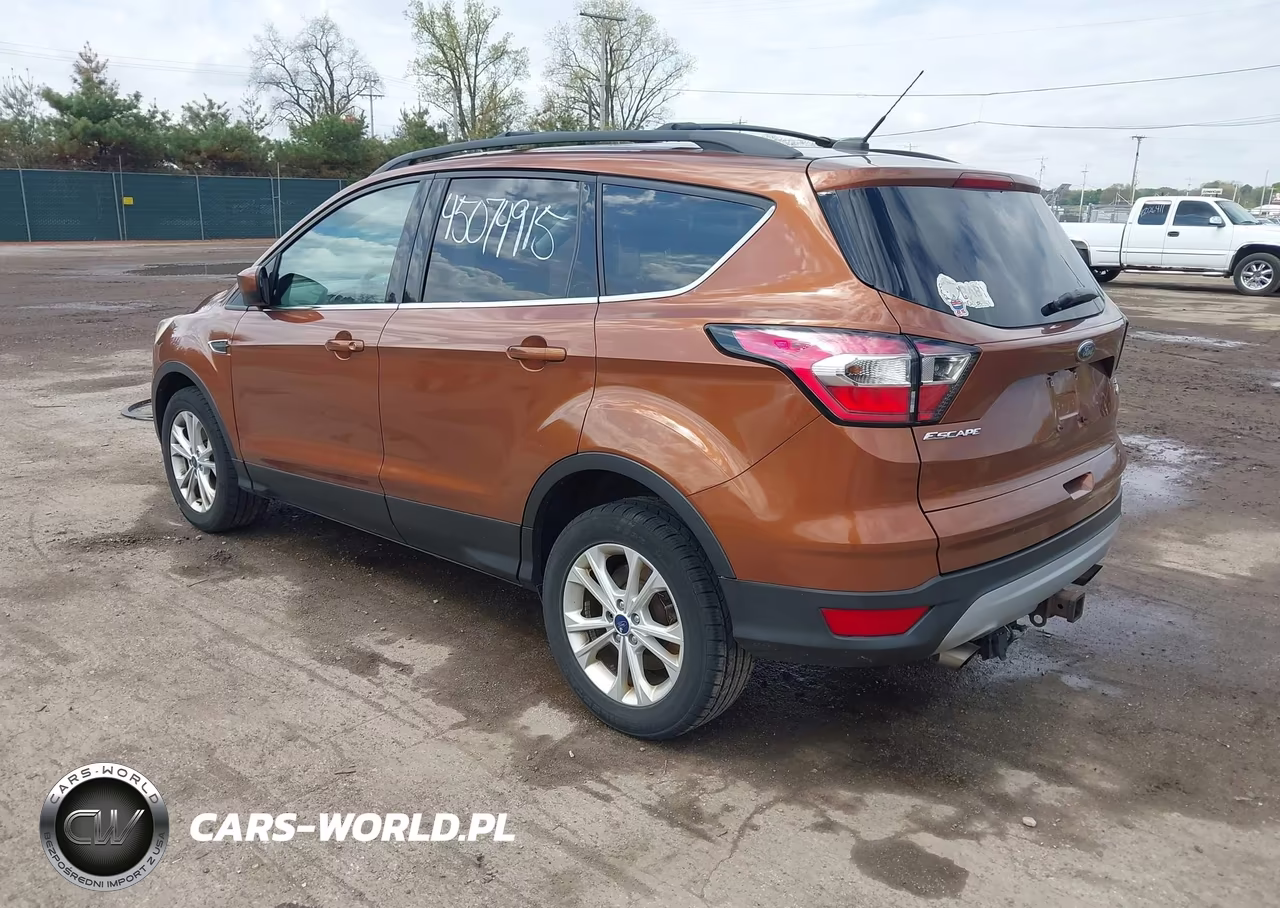 2017 Ford Escape Se VIN:1FMCU9G93HUB86806 - 3