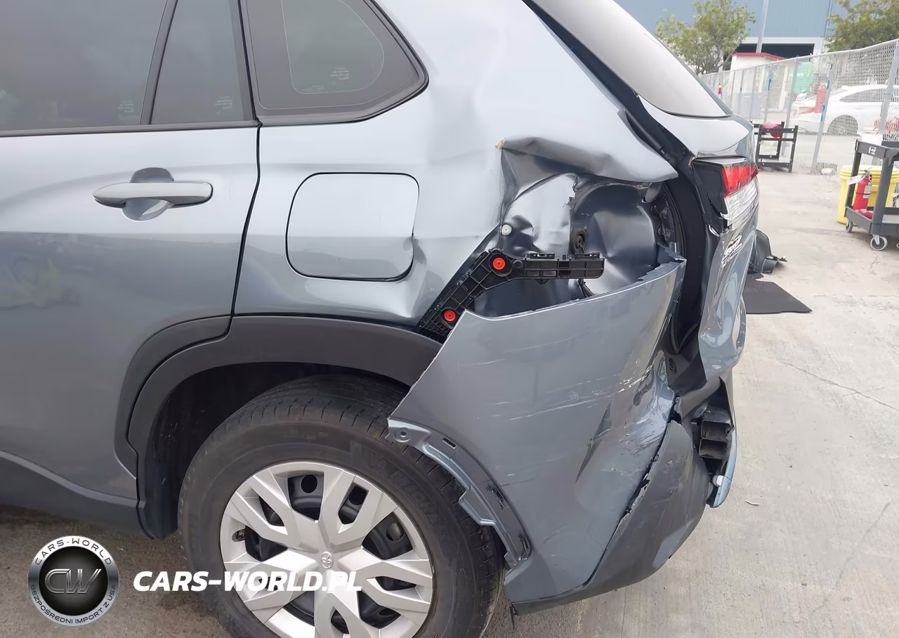 2024 Toyota Corolla Cross L VIN:7MUAAAAG0RV089457 - 6