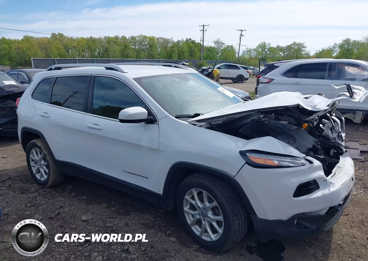 2015 Jeep Cherokee Latitude VIN:1C4PJLCS7FW695626 - 13