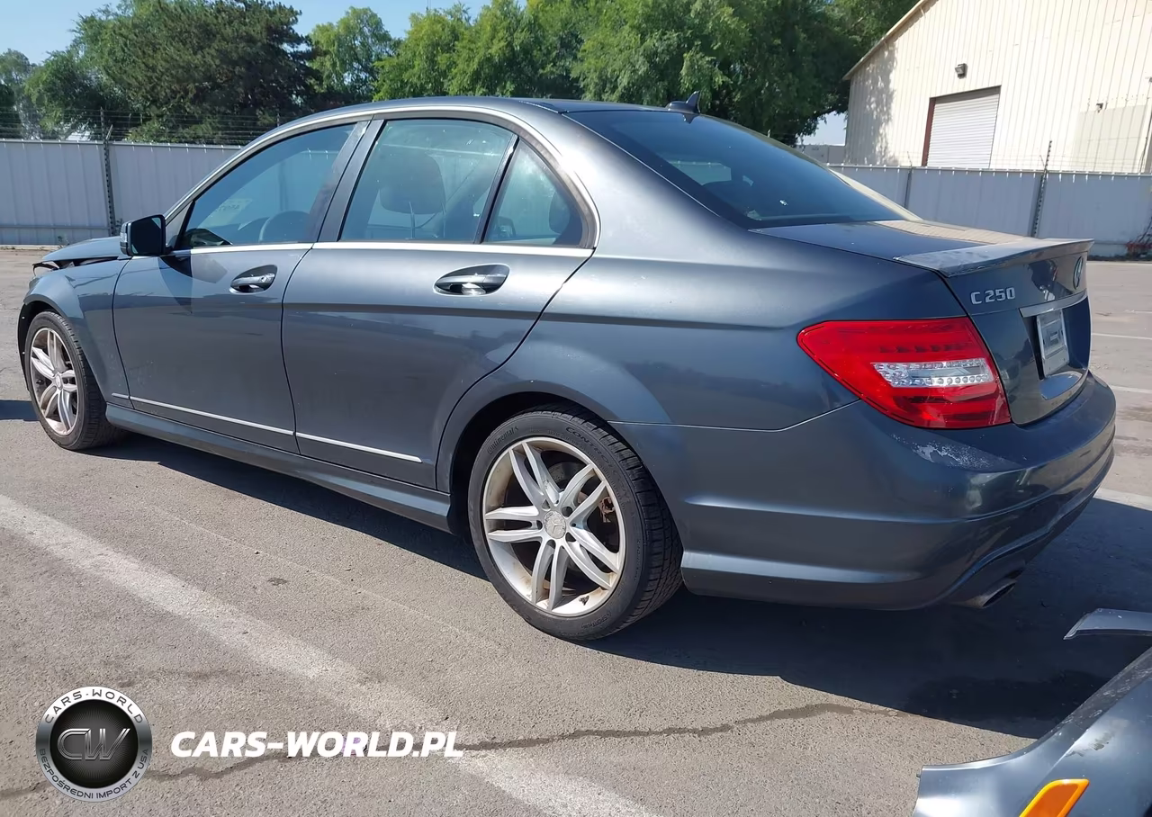 2014 Mercedes-Benz C 250 Sport VIN:WDDGF4HB4EG210244 - 3