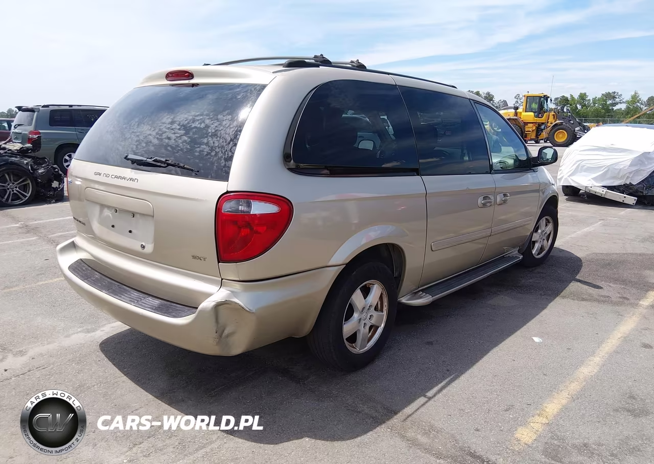 2005 Dodge Grand Caravan Sxt VIN:2D4GP44L05R516333 - 4