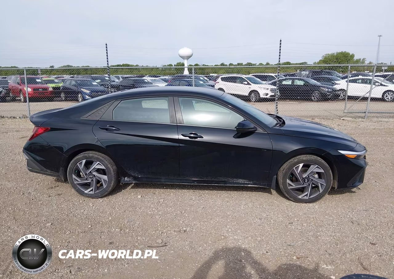 2025 Hyundai Elantra Sel Sport VIN:KMHLM4DG4SU872107 - 13