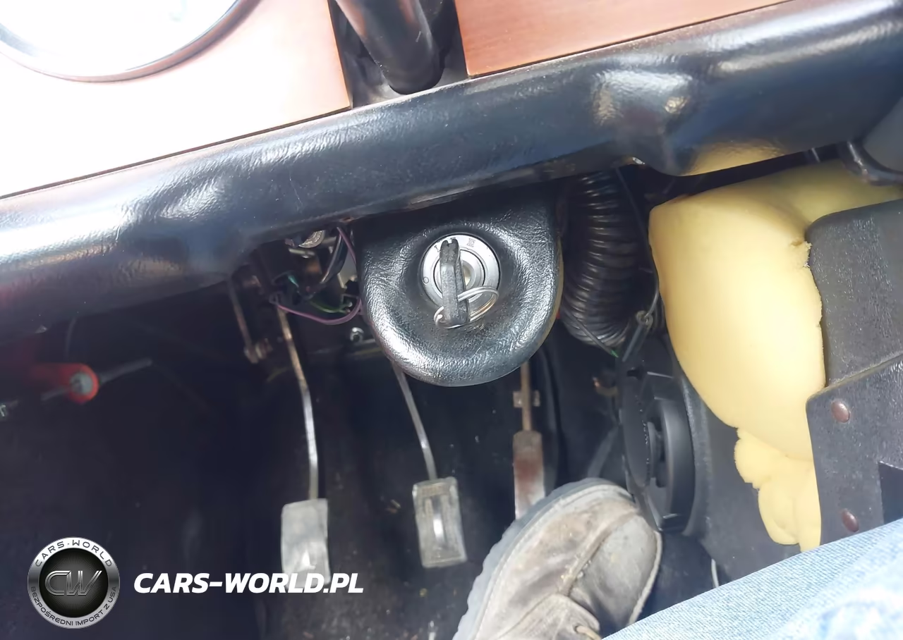 1975 Triumph Tr6 VIN:CF38733U - 11