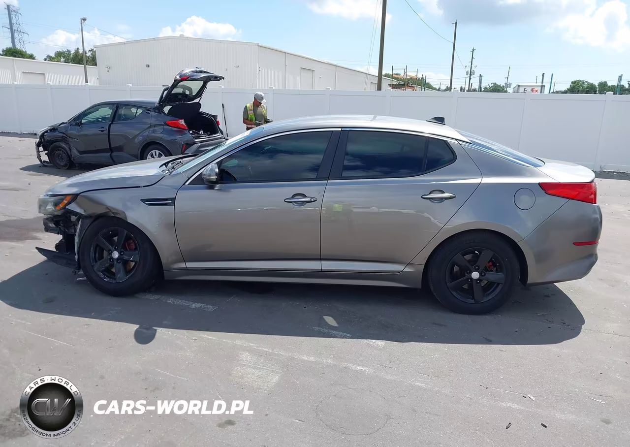 2015 Kia Optima Lx VIN:5XXGM4A70FG482031 - 13