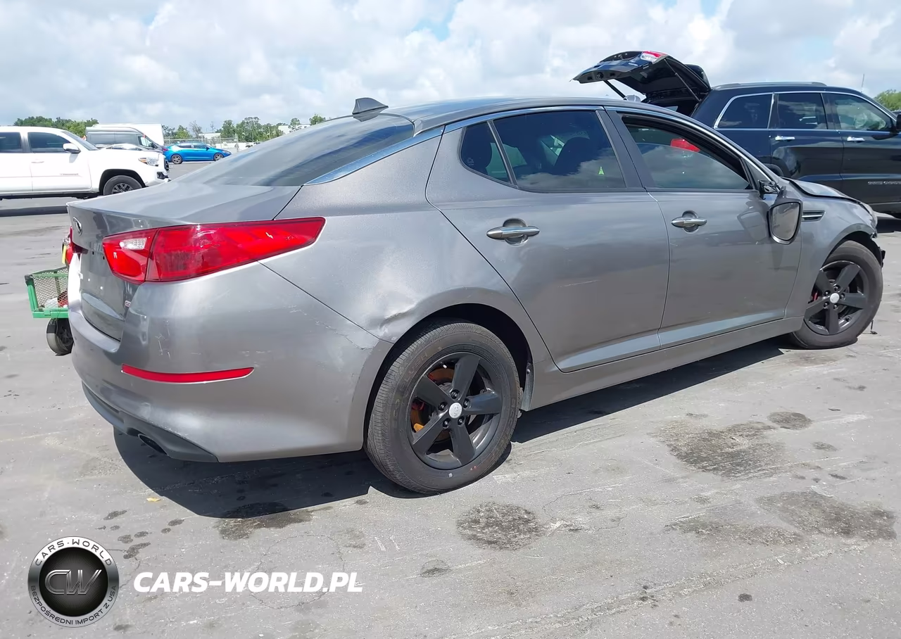 2015 Kia Optima Lx VIN:5XXGM4A70FG482031 - 4