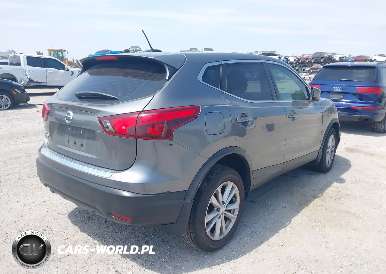 2018 Nissan Rogue Sport S VIN:JN1BJ1CP9JW162084 - 4