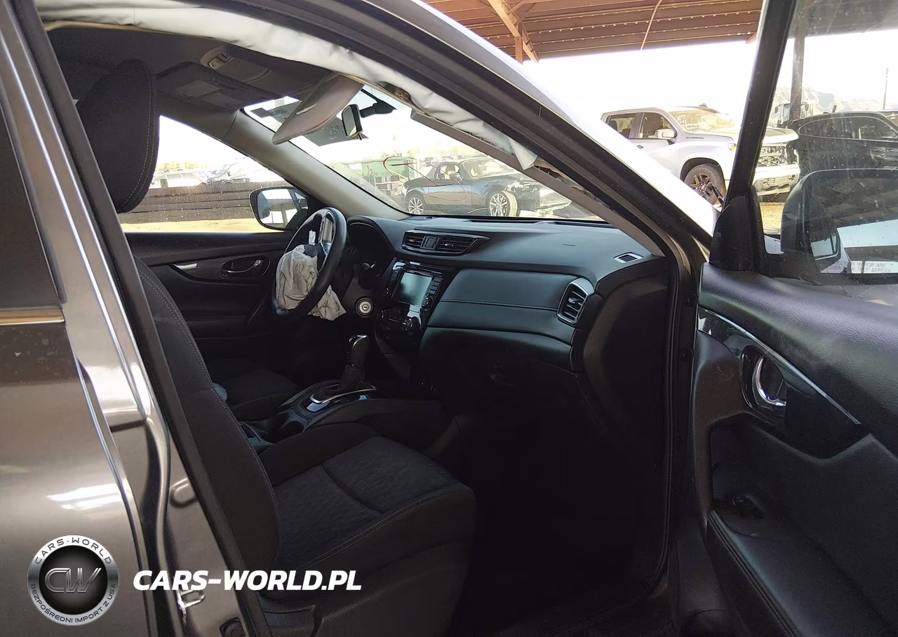 2018 Nissan Rogue S VIN:JN8AT2MV2JW303653 - 5