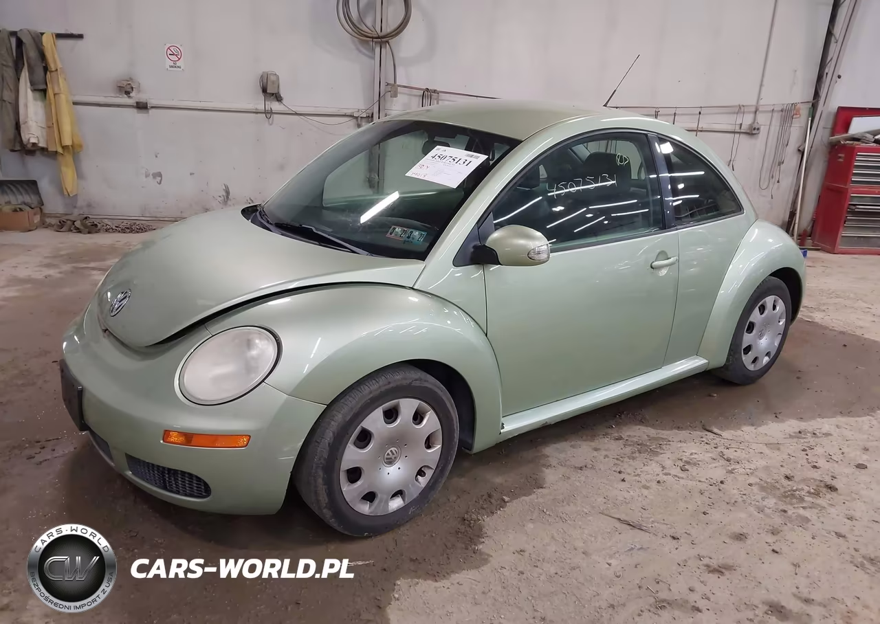 2010 Volkswagen New Beetle 2.5L VIN:3VWPG3AG4AM007035 - 2
