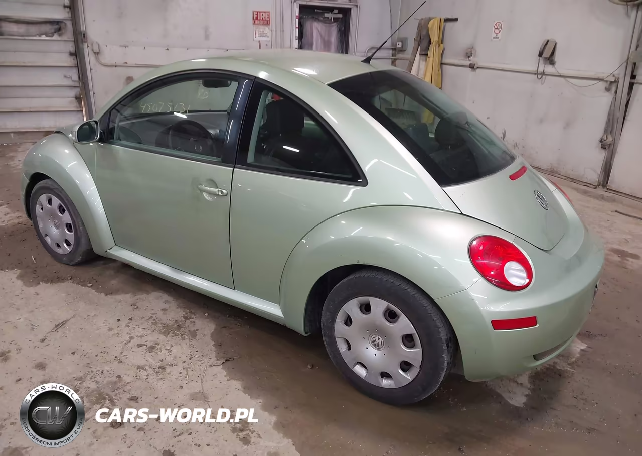 2010 Volkswagen New Beetle 2.5L VIN:3VWPG3AG4AM007035 - 3