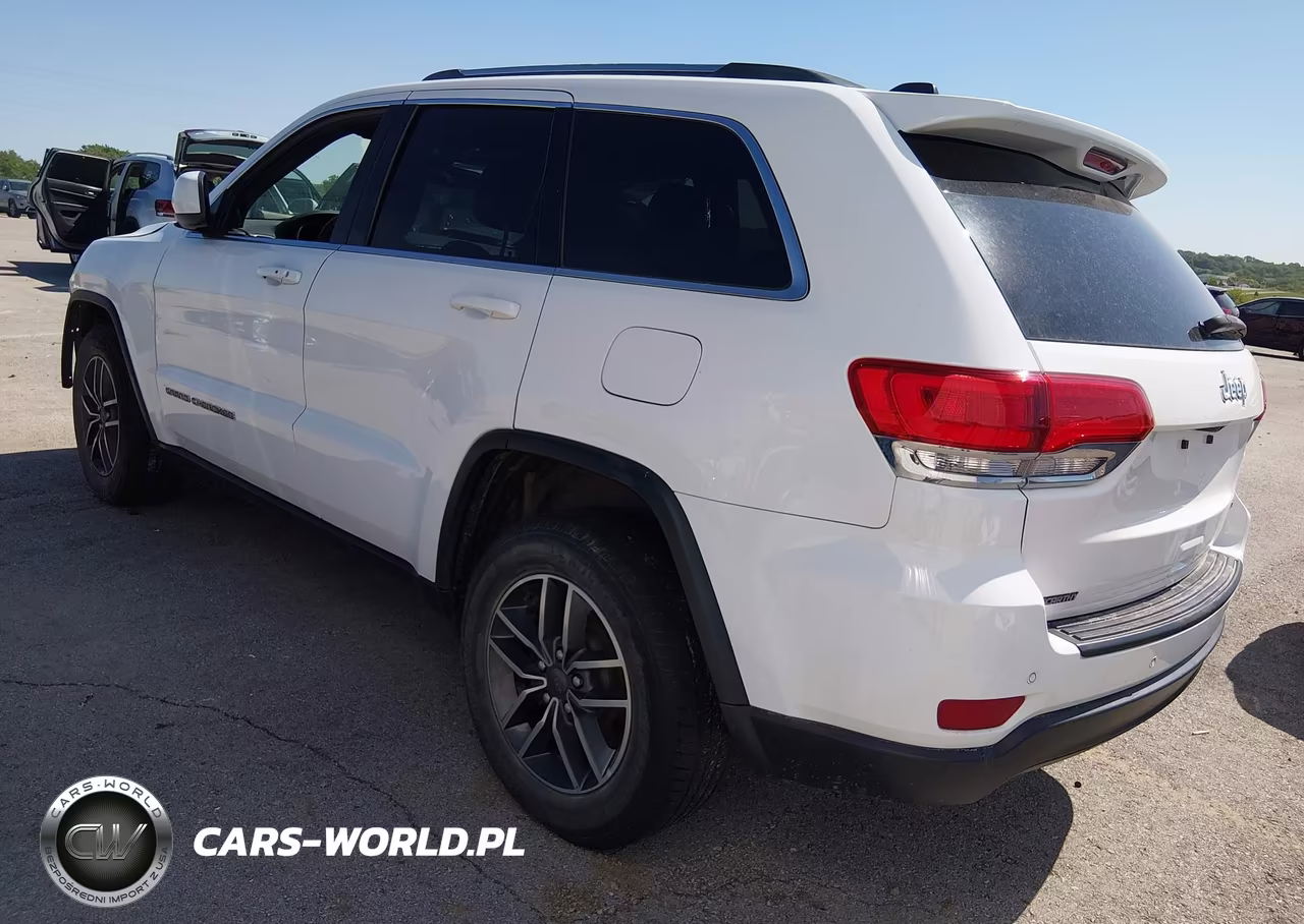 2019 Jeep Grand Cherokee Laredo E 4X2 VIN:1C4RJEAG1KC602744 - 3