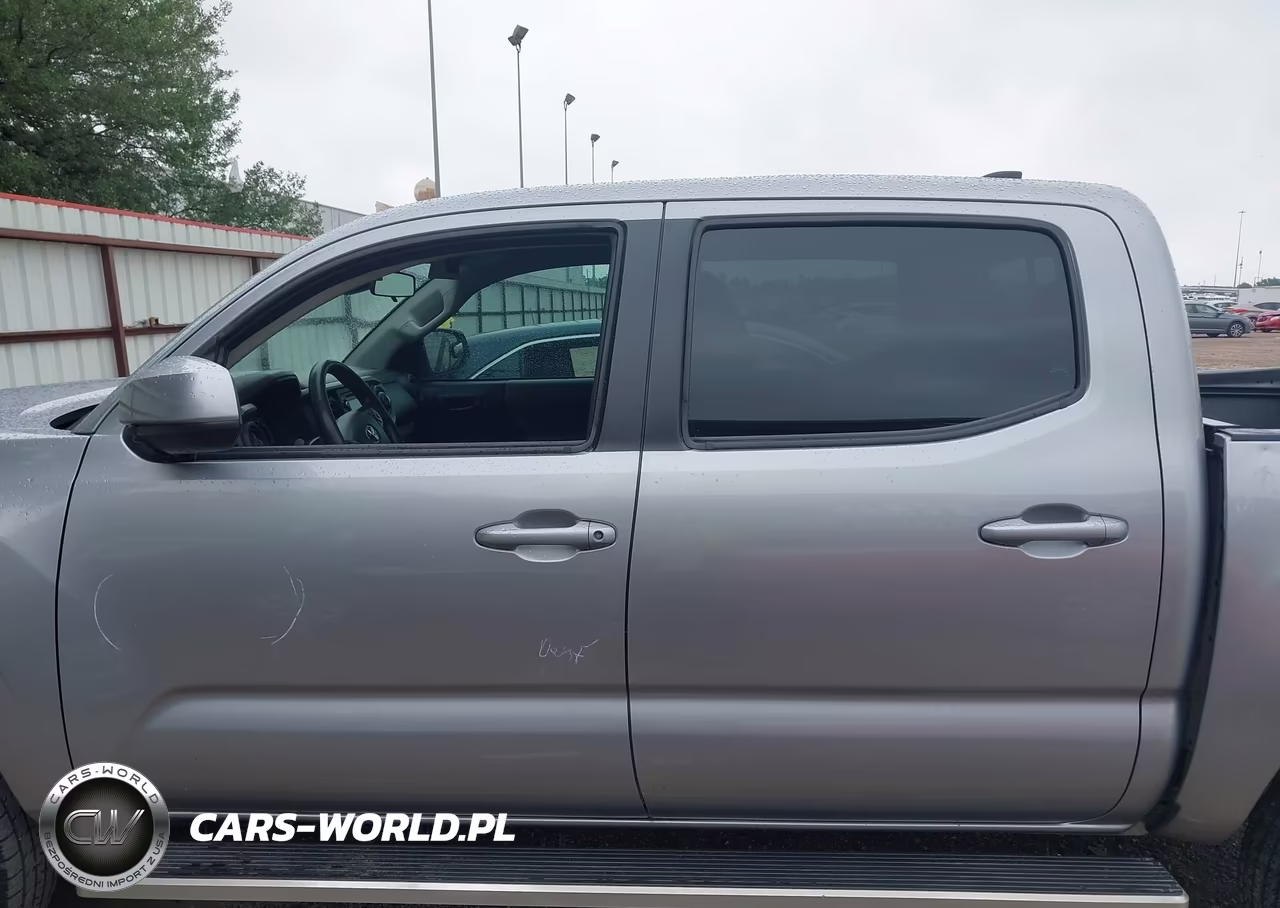 2018 Toyota Tacoma Sr VIN:5TFAX5GN3JX130975 - 14