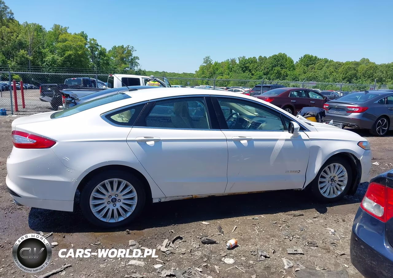 2015 Ford Fusion Hybrid Se VIN:3FA6P0LUXFR167467 - 13