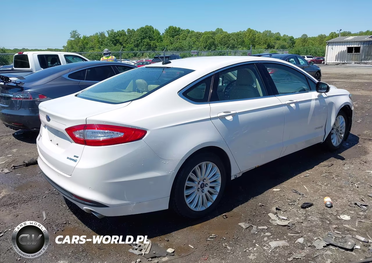 2015 Ford Fusion Hybrid Se VIN:3FA6P0LUXFR167467 - 4