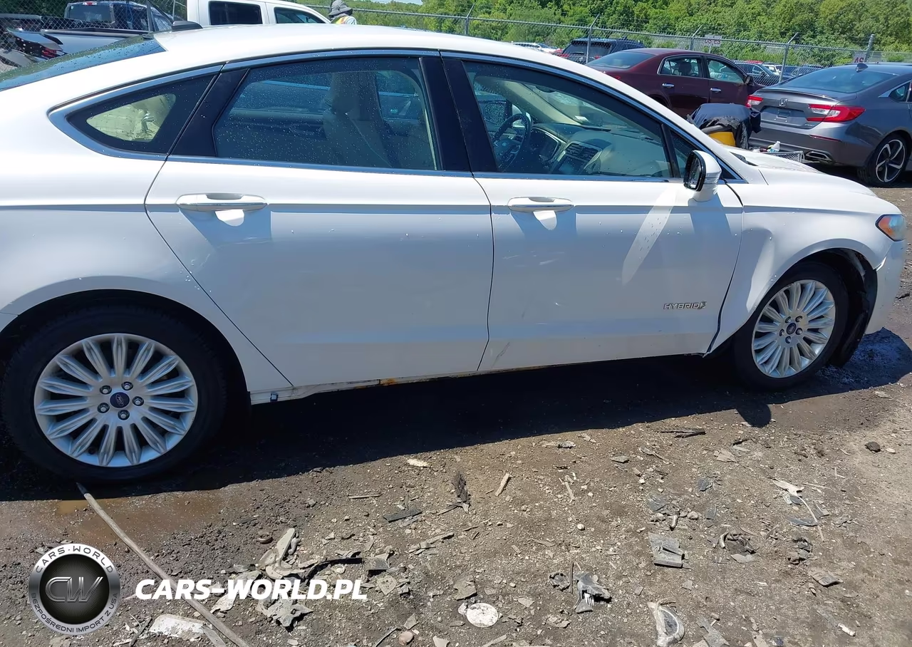 2015 Ford Fusion Hybrid Se VIN:3FA6P0LUXFR167467 - 6