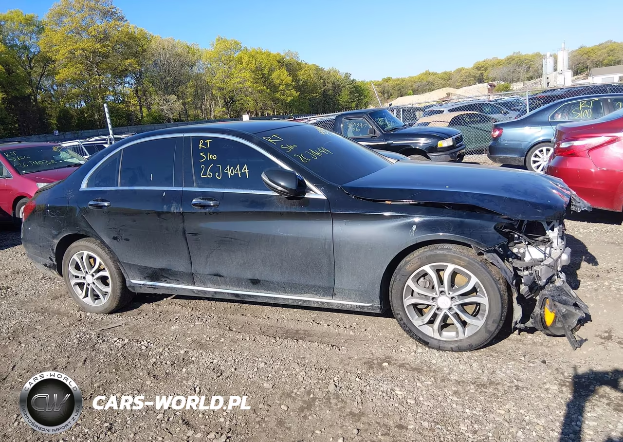 2016 Mercedes-Benz C-Class C 300 VIN:55SWF4KB4GU111806 - 12