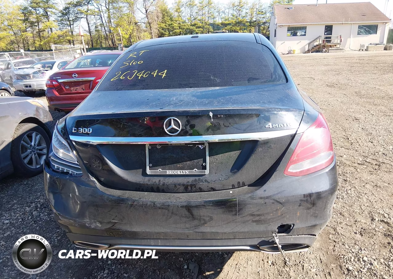 2016 Mercedes-Benz C-Class C 300 VIN:55SWF4KB4GU111806 - 15