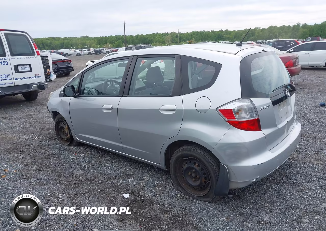 2013 Honda Fit VIN:JHMGE8G39DC017154 - 3