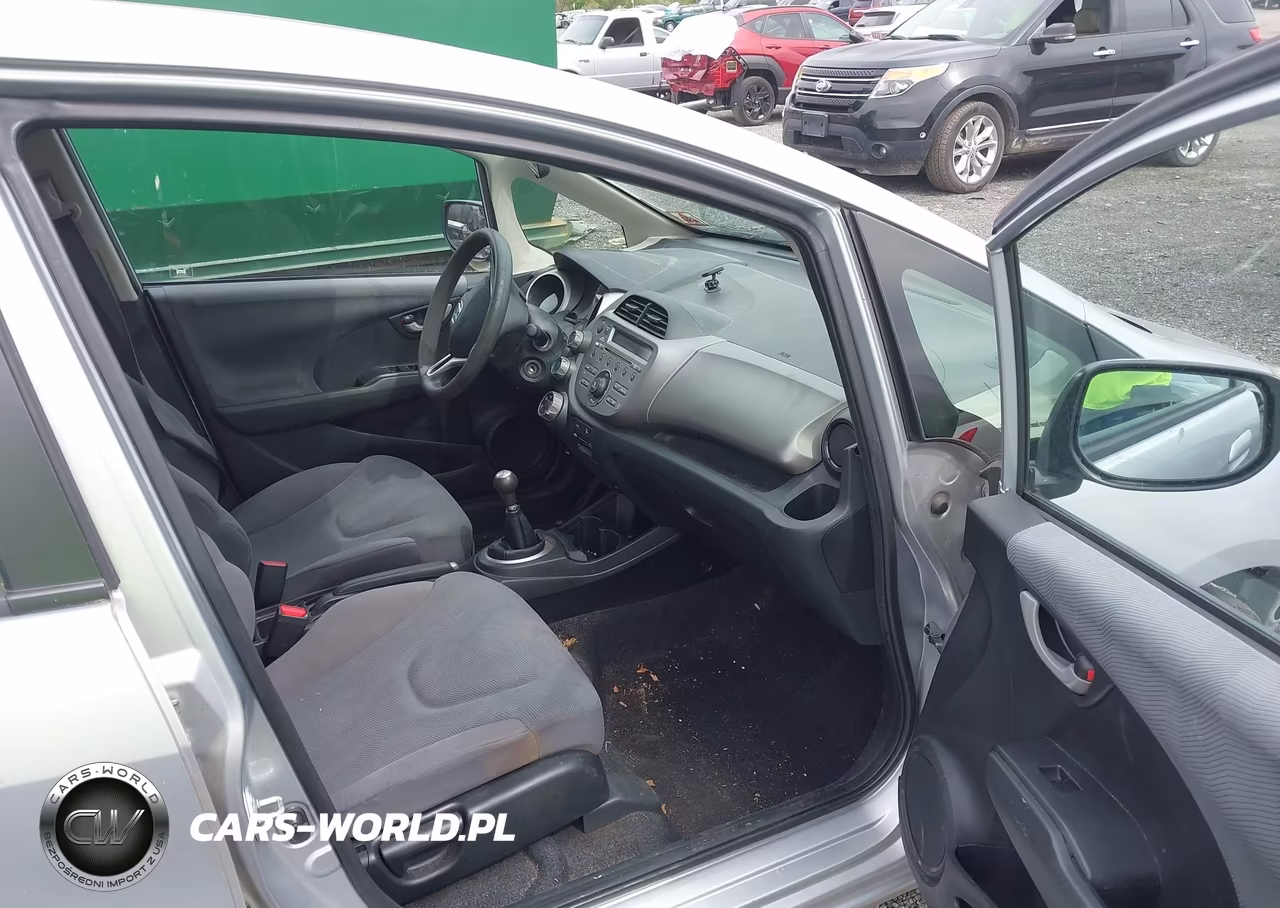 2013 Honda Fit VIN:JHMGE8G39DC017154 - 5
