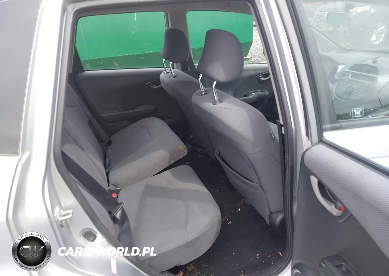 2013 Honda Fit VIN:JHMGE8G39DC017154 - 8