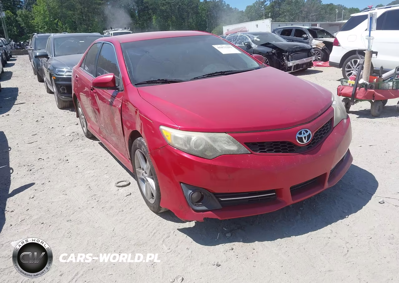 2013 Toyota Camry Se – zdjęcie 1 z 16