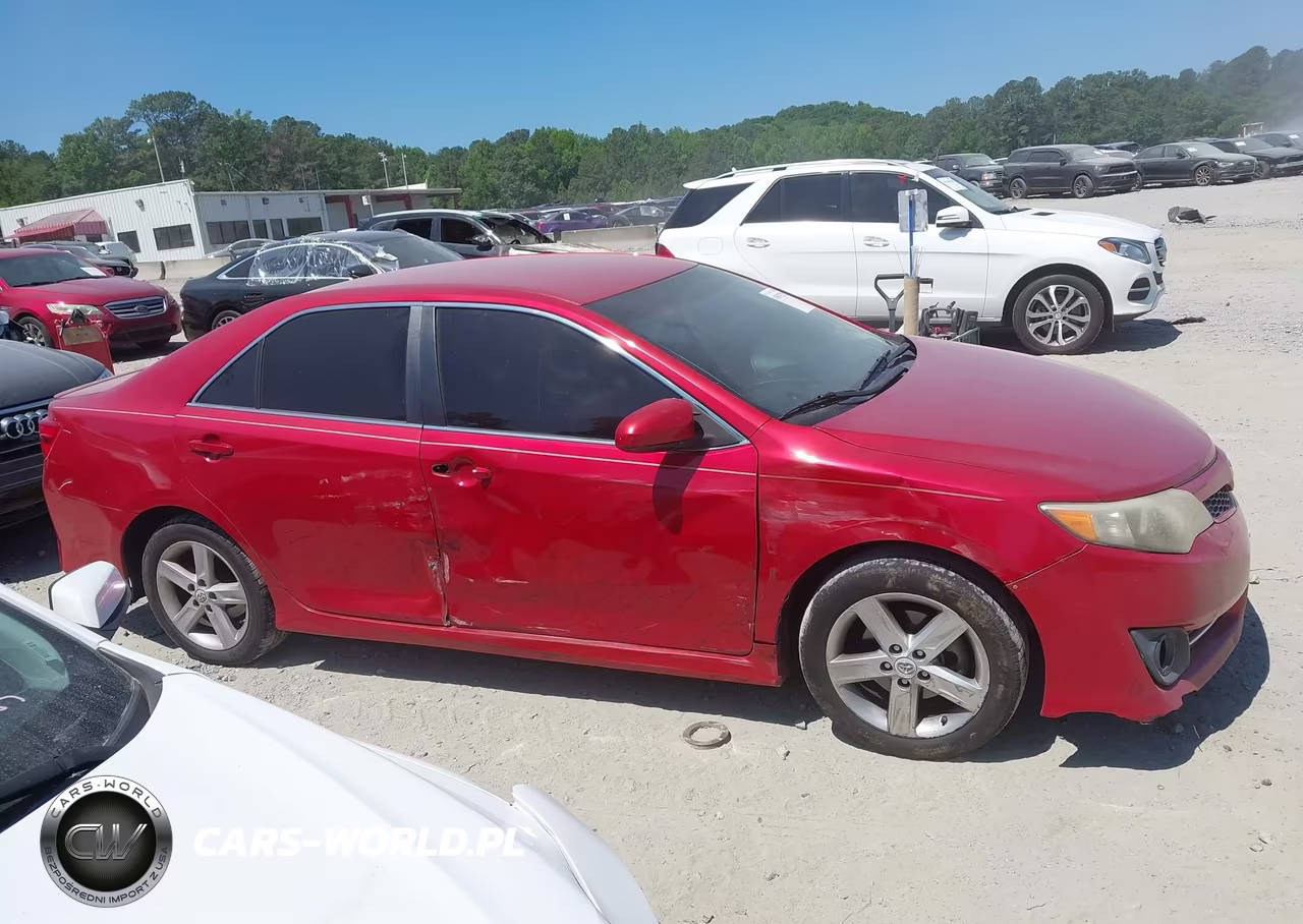 2013 Toyota Camry Se VIN:4T1BF1FK1DU642372 - 13