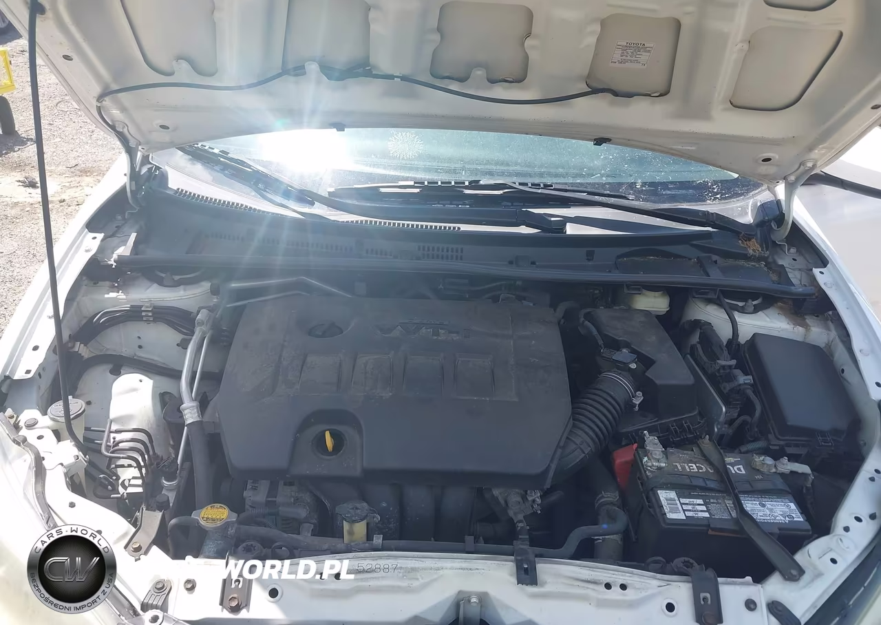2015 Toyota Corolla Le VIN:2T1BURHEXFC472240 - 10
