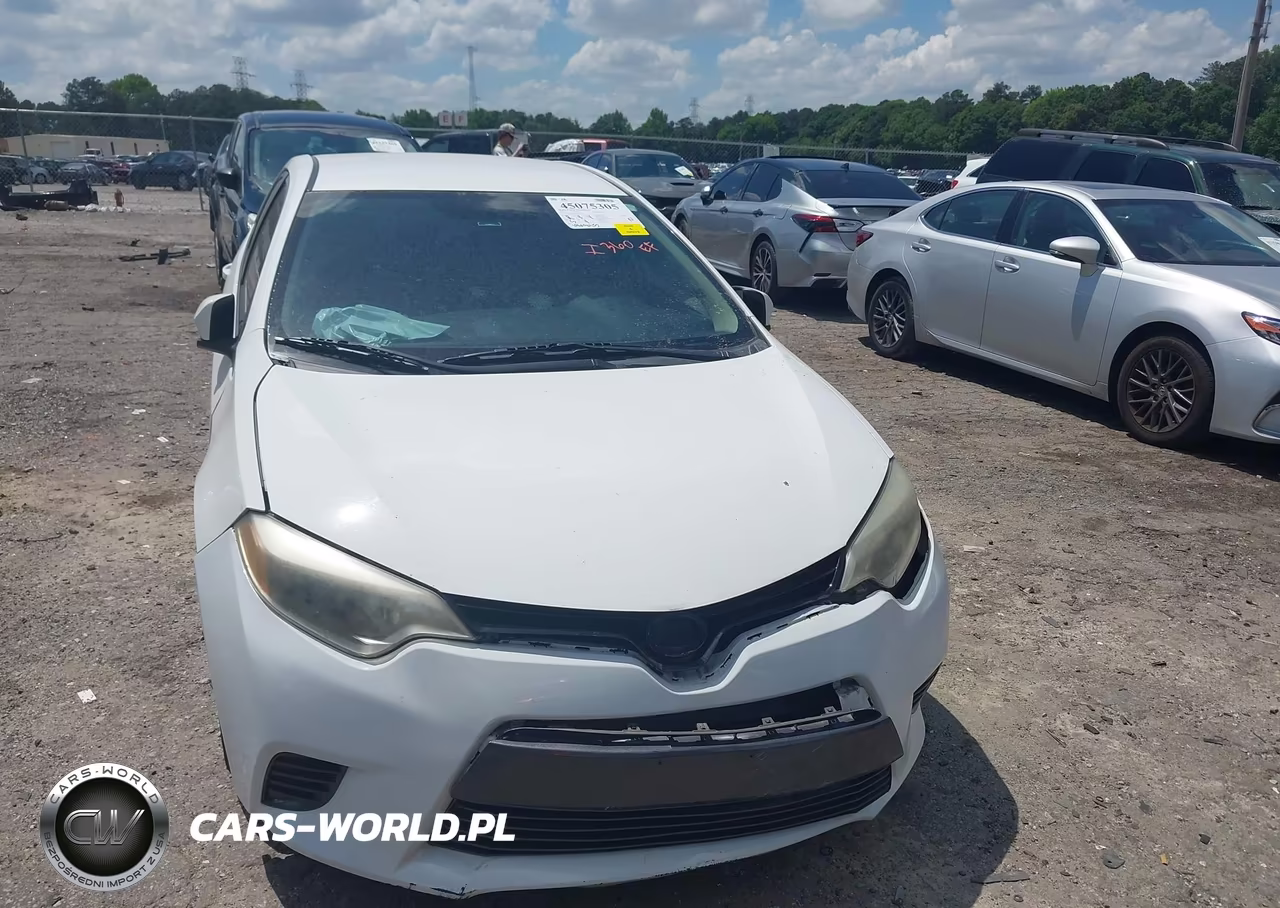 2015 Toyota Corolla Le VIN:2T1BURHEXFC472240 - 12
