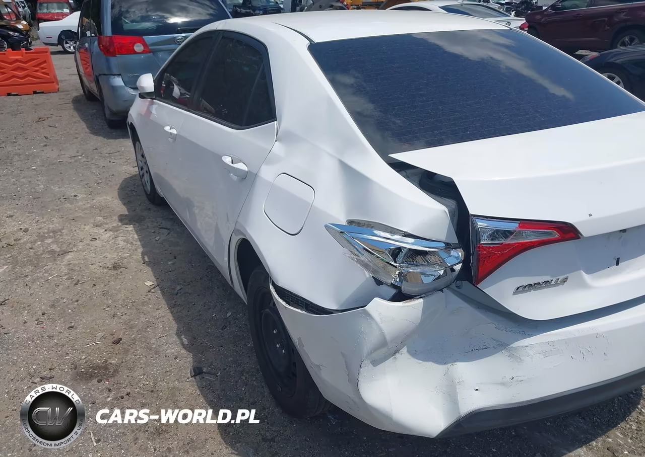 2015 Toyota Corolla Le VIN:2T1BURHEXFC472240 - 17