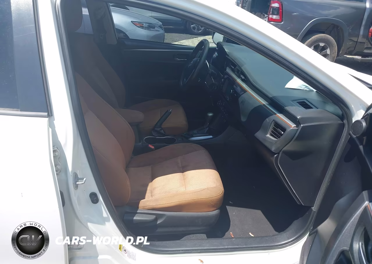 2015 Toyota Corolla Le VIN:2T1BURHEXFC472240 - 5