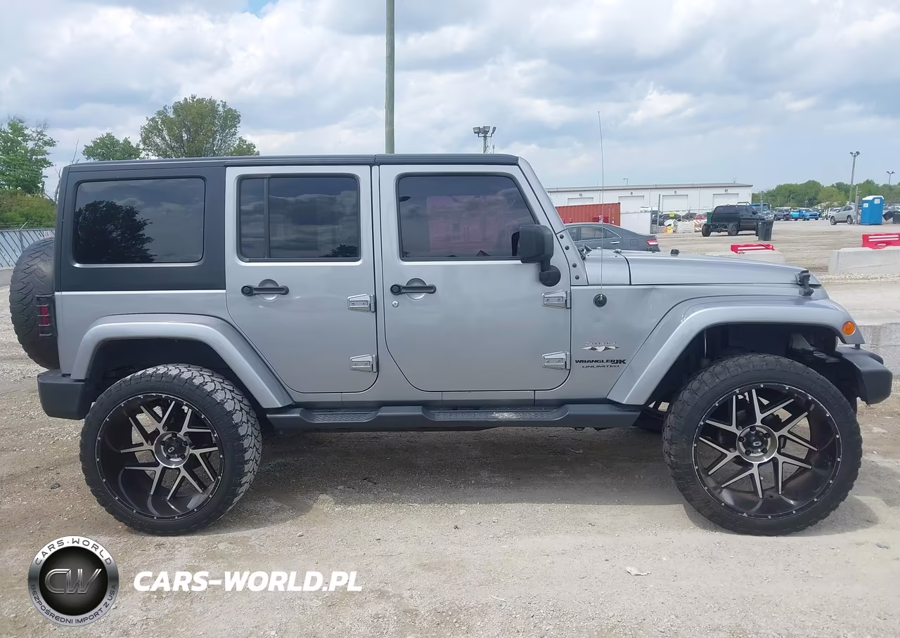 2018 Jeep Wrangler Jk Unlimited Sahara 4X4 VIN:1C4BJWEG5JL808715 - 13