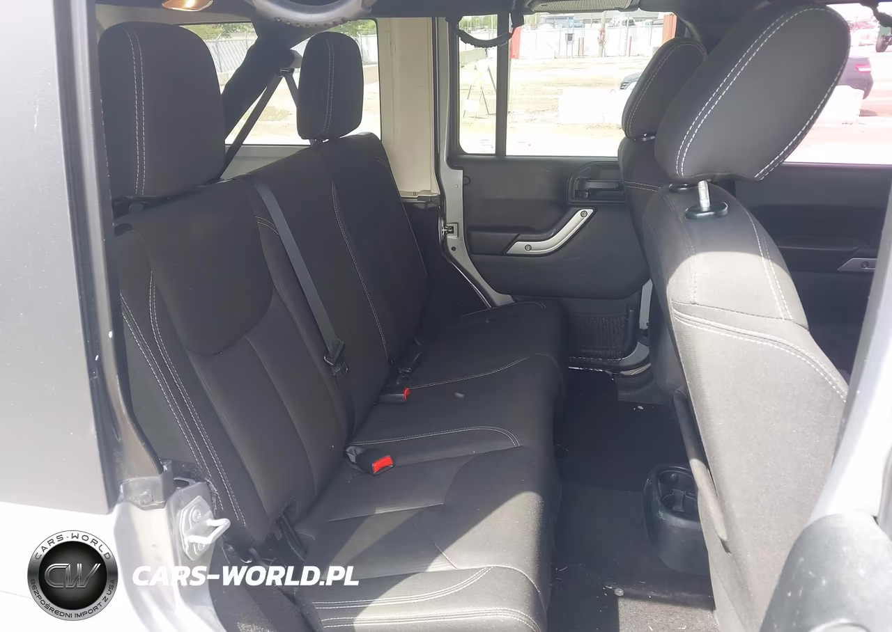 2018 Jeep Wrangler Jk Unlimited Sahara 4X4 VIN:1C4BJWEG5JL808715 - 8
