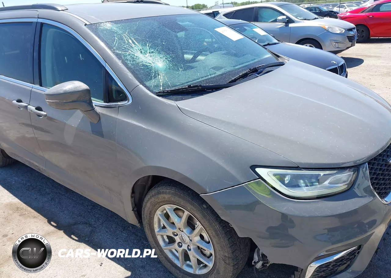 2022 Chrysler Pacifica Touring L VIN:2C4RC1BG2NR167732 - 6